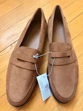 GAP Women’s Suede Penny Loafers in Brown
